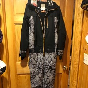 Roxy Women’s Snow Suit Size M